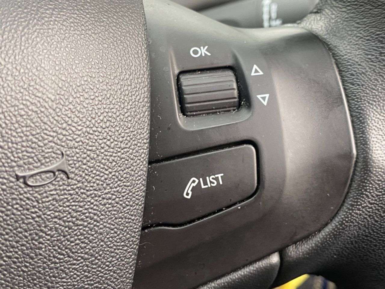 2014 PEUGEOT 208 2014 PEUGEOT 208