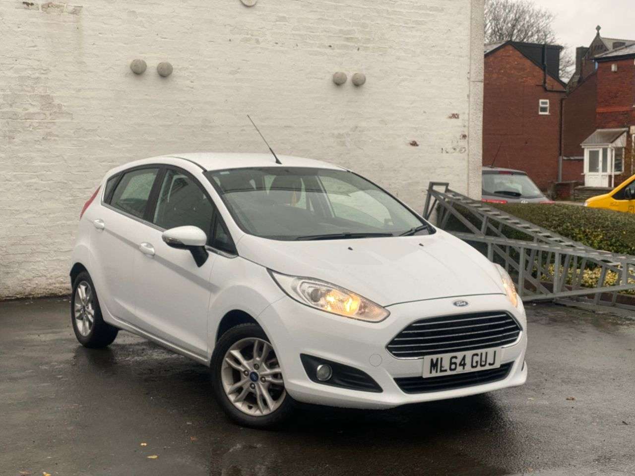 A 2014 FORD FIESTA 1.6 Zetec Hatchback 5dr Petrol Powershift Euro 5 (105 ps) FULL SERVICE HIST A 2014 FORD FIESTA 1.6 Zetec Hatchback 5dr Petrol Powershift Euro 5 (105 ps) FULL SERVICE HIST