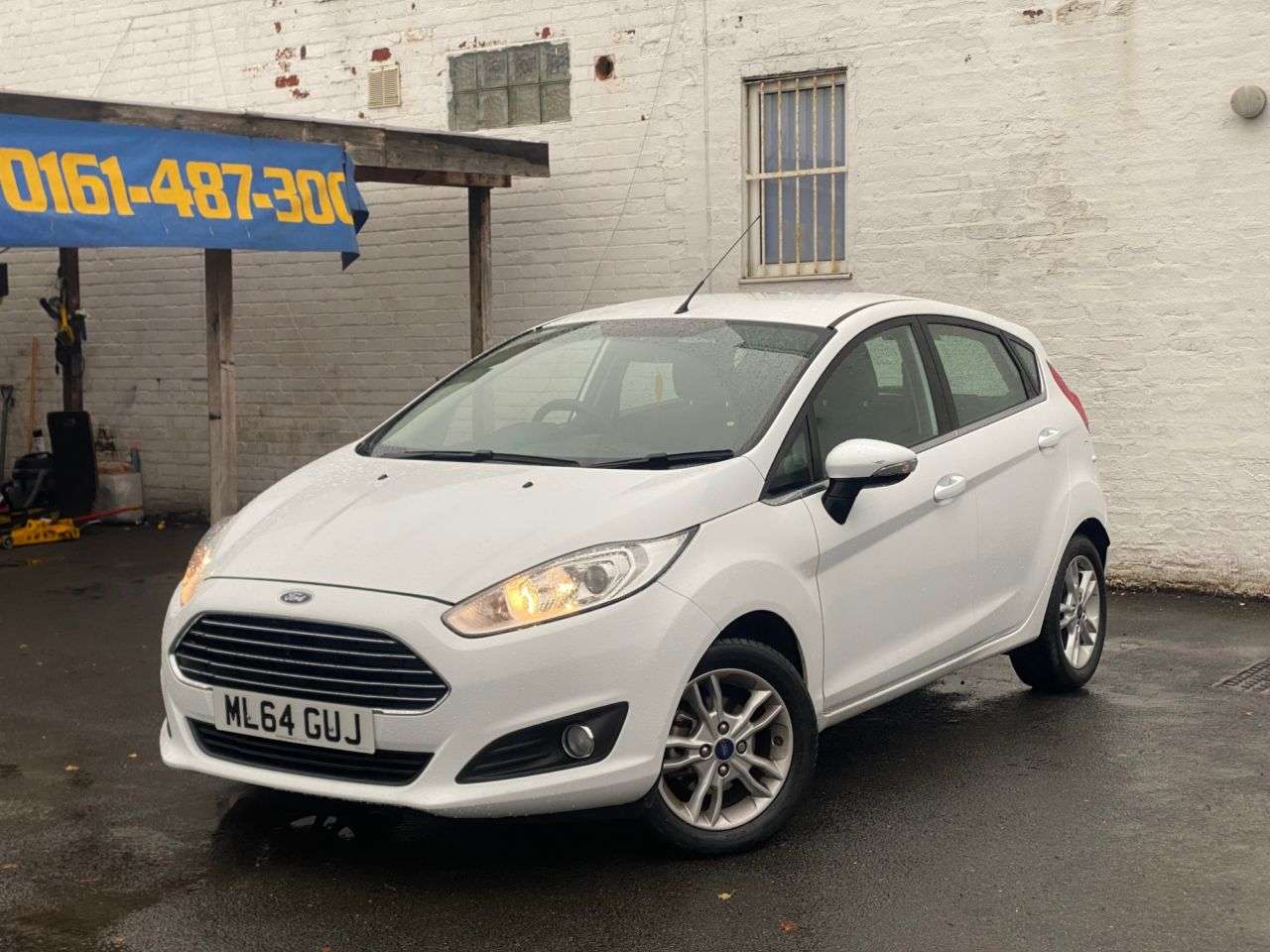 A 2014 FORD FIESTA 1.6 Zetec Hatchback 5dr Petrol Powershift Euro 5 (105 ps) FULL SERVICE HIST A 2014 FORD FIESTA 1.6 Zetec Hatchback 5dr Petrol Powershift Euro 5 (105 ps) FULL SERVICE HIST