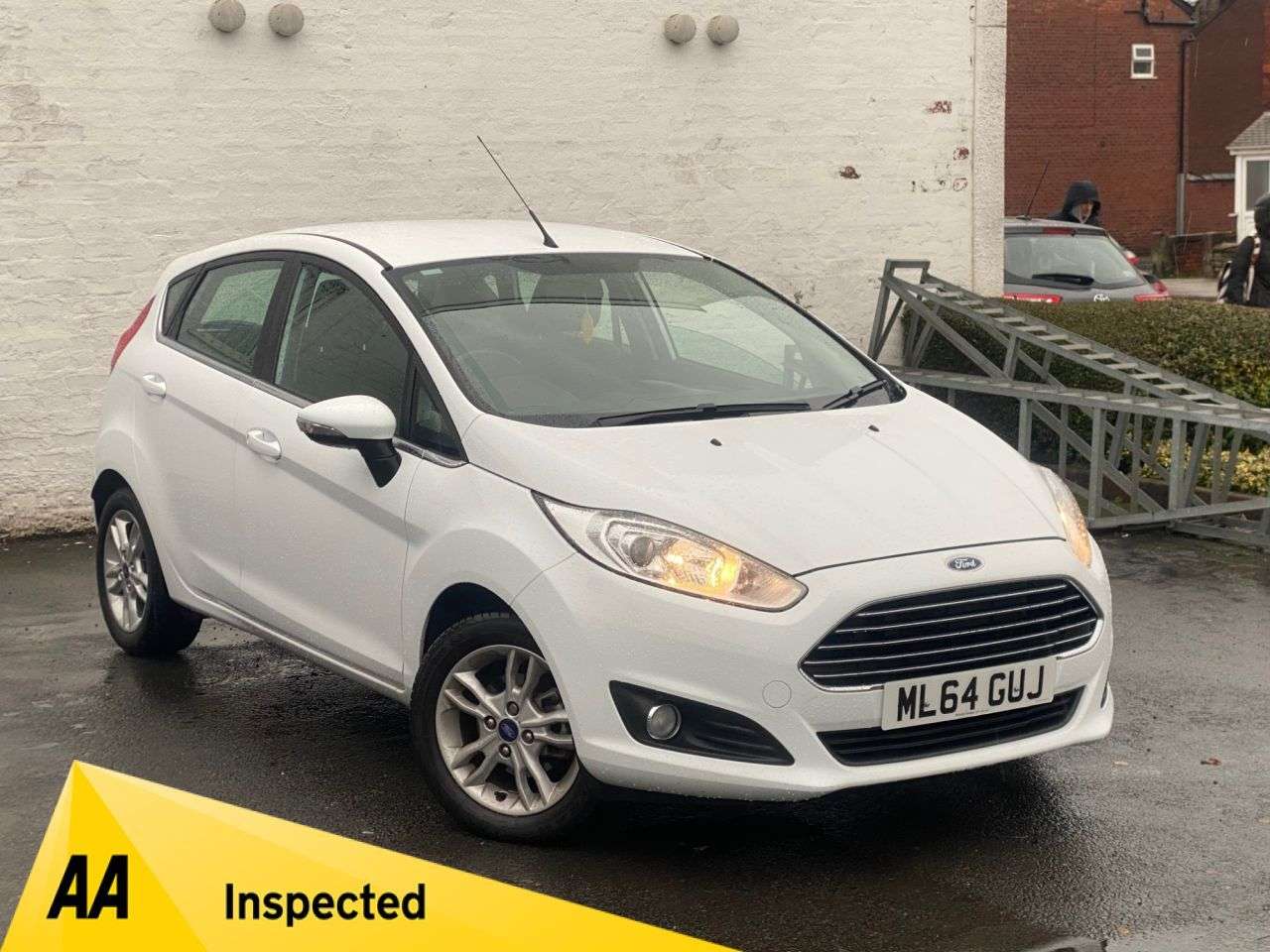 A 2014 FORD FIESTA 1.6 Zetec Hatchback 5dr Petrol Powershift Euro 5 (105 ps) FULL SERVICE HIST A 2014 FORD FIESTA 1.6 Zetec Hatchback 5dr Petrol Powershift Euro 5 (105 ps) FULL SERVICE HIST