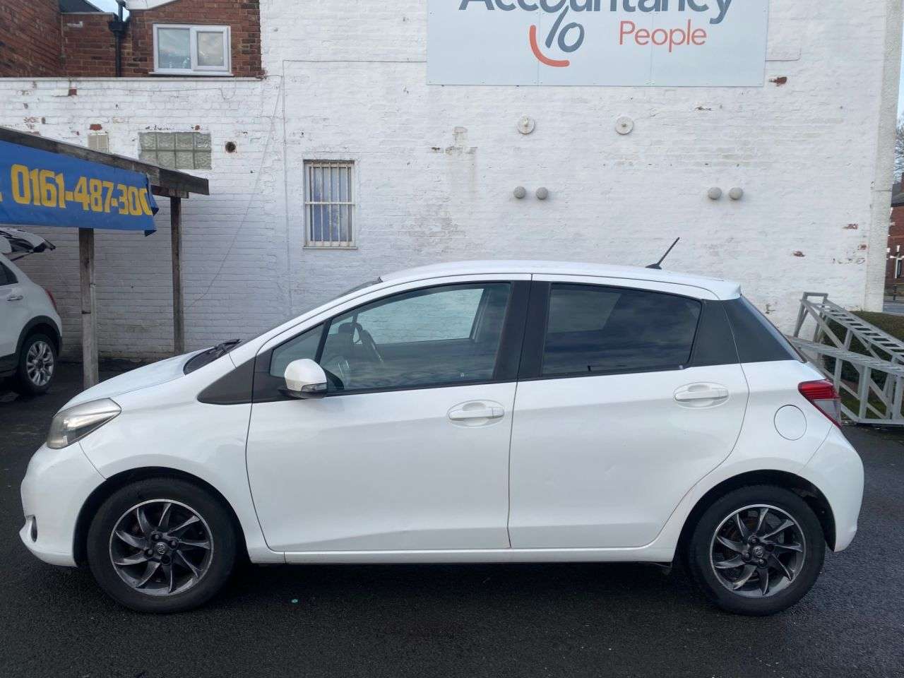 2012 TOYOTA YARIS 2012 TOYOTA YARIS