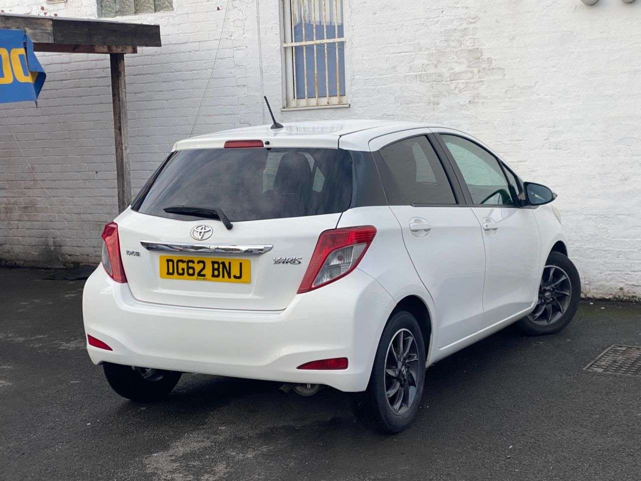 2012 TOYOTA YARIS 2012 TOYOTA YARIS