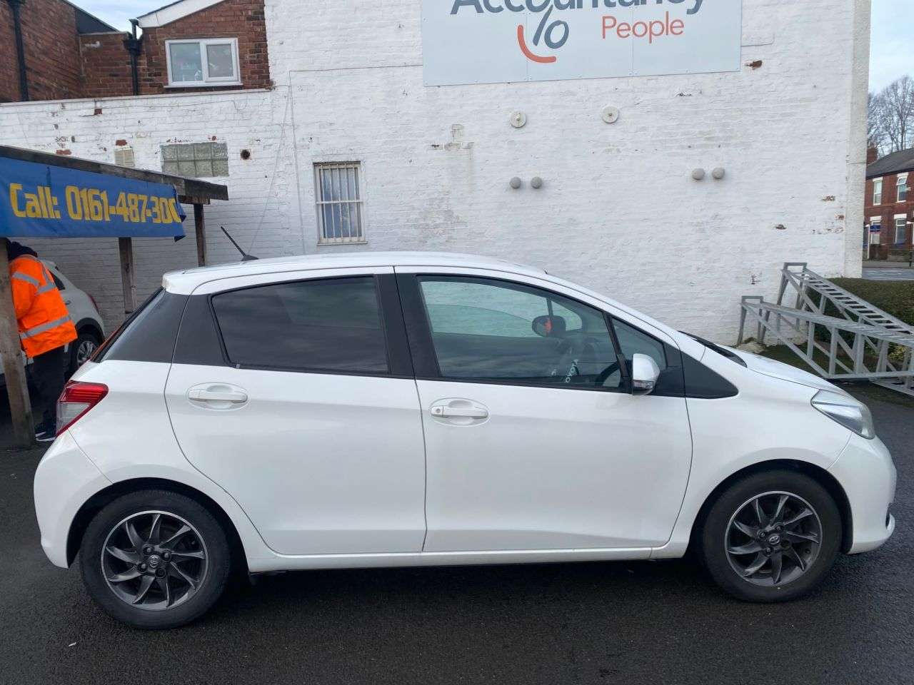 2012 TOYOTA YARIS 2012 TOYOTA YARIS