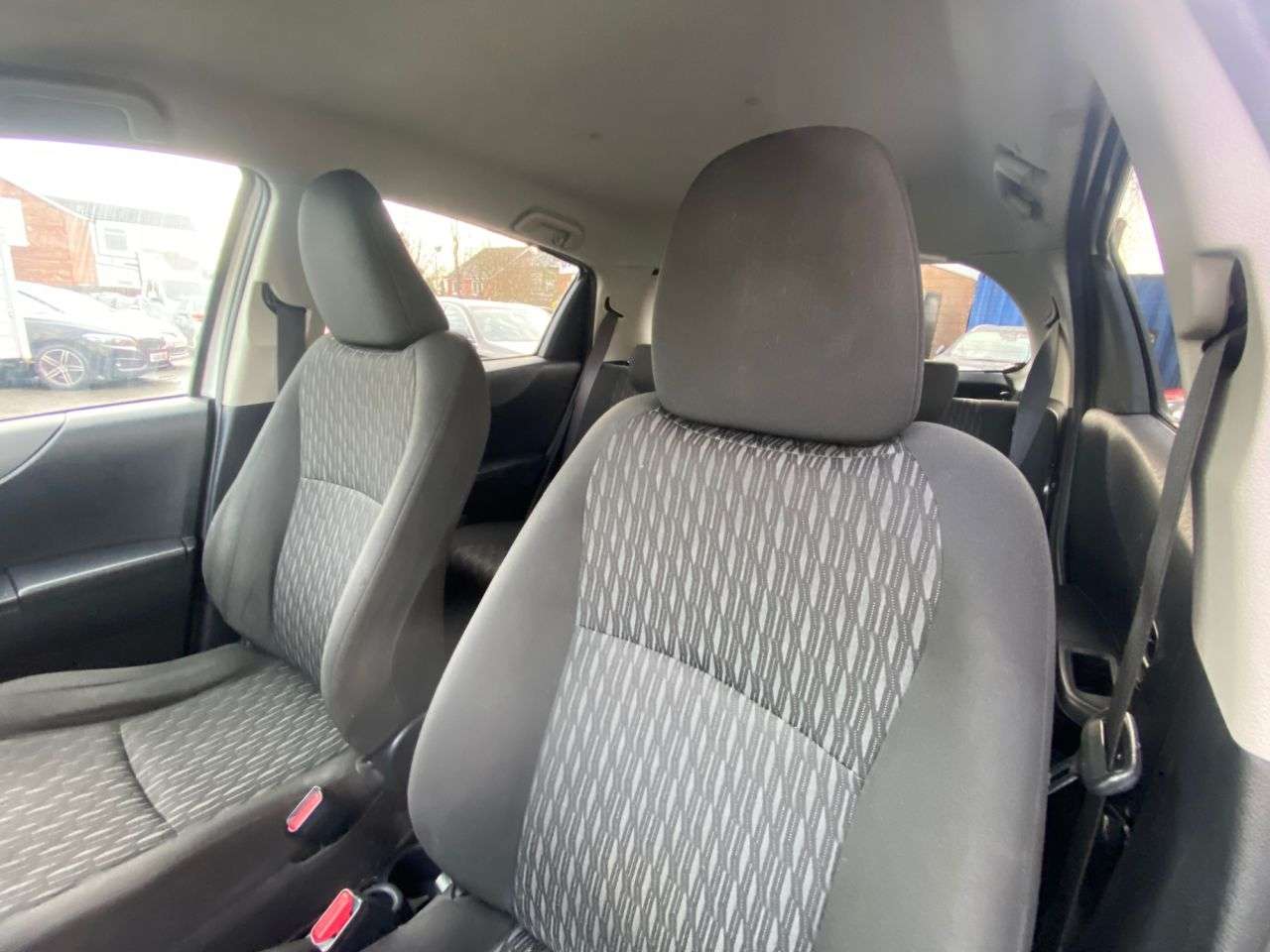 2012 TOYOTA YARIS 2012 TOYOTA YARIS