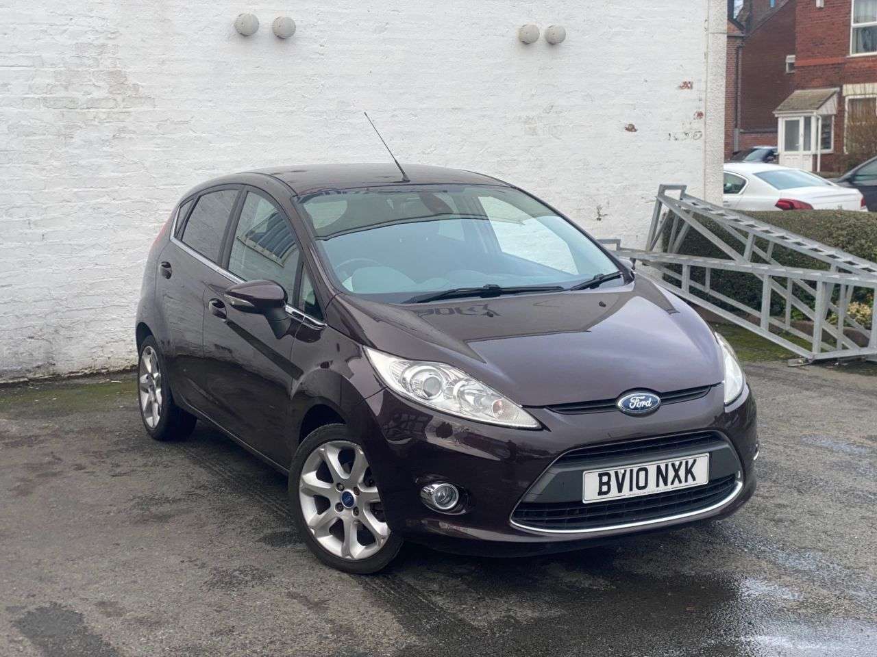 A 2010 FORD FIESTA 1.6 Titanium Hatchback 5dr Petrol Manual (139 g/km, 118 bhp) COMPREHENSIVE A 2010 FORD FIESTA 1.6 Titanium Hatchback 5dr Petrol Manual (139 g/km, 118 bhp) COMPREHENSIVE
