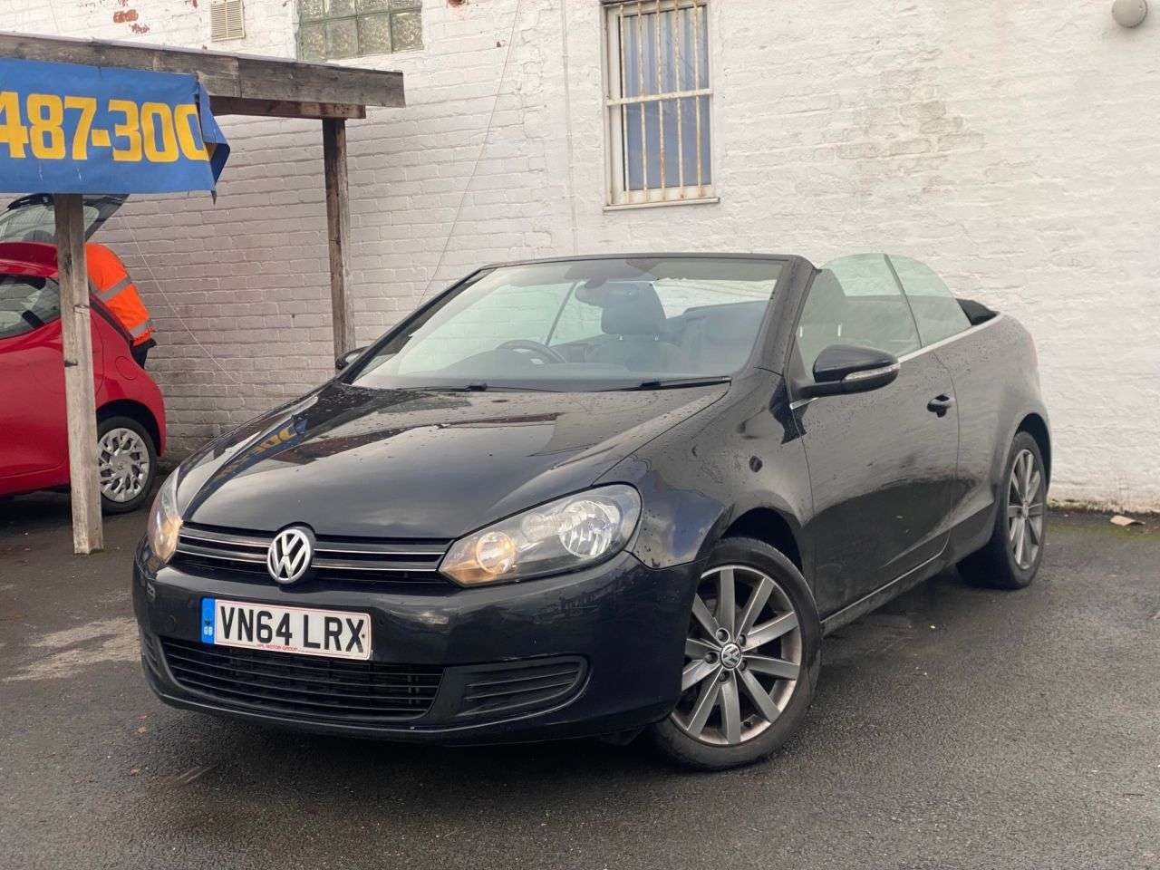A 2014 VOLKSWAGEN GOLF 1.6 TDI BlueMotion Tech SE Cabriolet 2dr Diesel Manual Euro 5 (s/s) (105 ps A 2014 VOLKSWAGEN GOLF 1.6 TDI BlueMotion Tech SE Cabriolet 2dr Diesel Manual Euro 5 (s/s) (105 ps