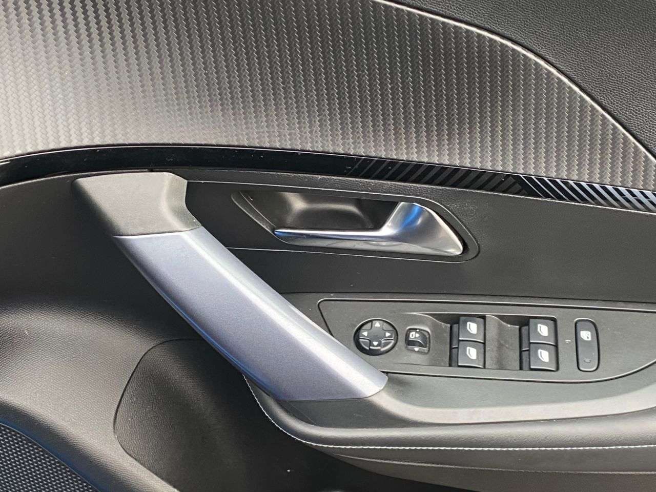 2020 PEUGEOT 2008 2020 PEUGEOT 2008