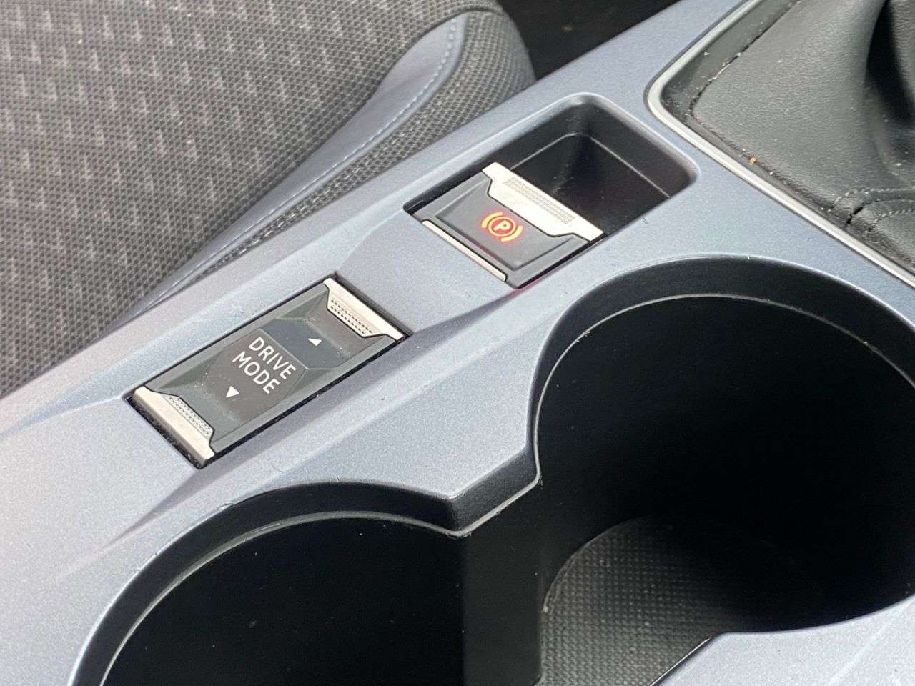 2020 PEUGEOT 2008 2020 PEUGEOT 2008