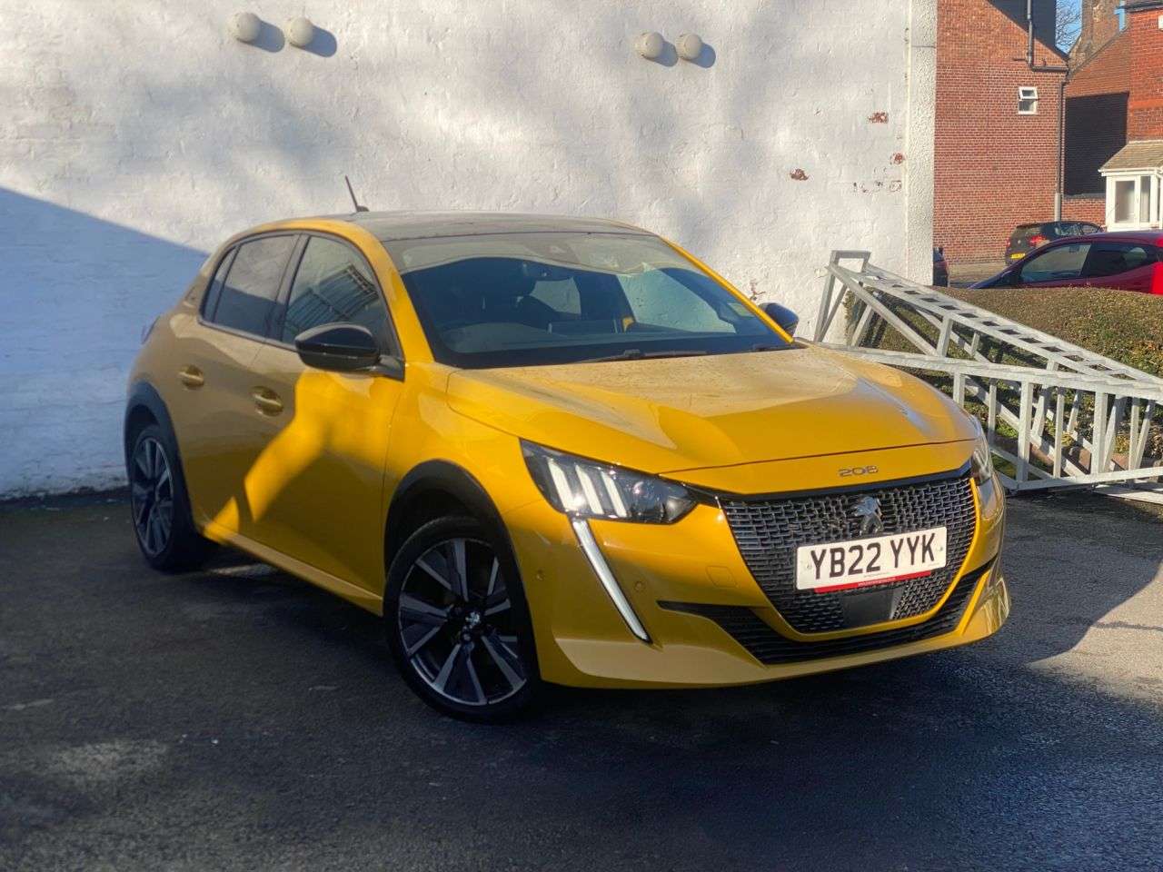 A 2022 PEUGEOT 208 1.5 BlueHDi GT Hatchback 5dr Diesel Manual Euro 6 (s/s) (100 ps) SAT NAV,AL A 2022 PEUGEOT 208 1.5 BlueHDi GT Hatchback 5dr Diesel Manual Euro 6 (s/s) (100 ps) SAT NAV,AL