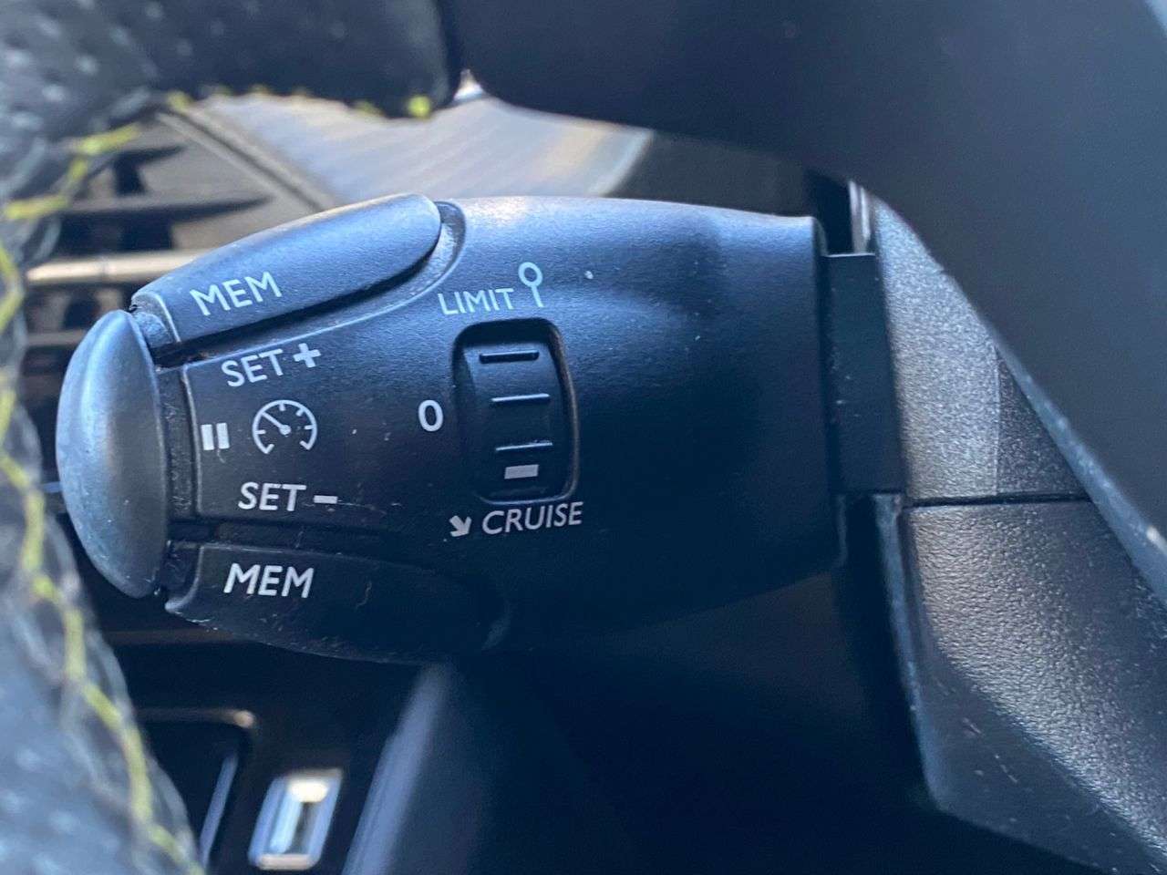 2022 PEUGEOT 208 2022 PEUGEOT 208