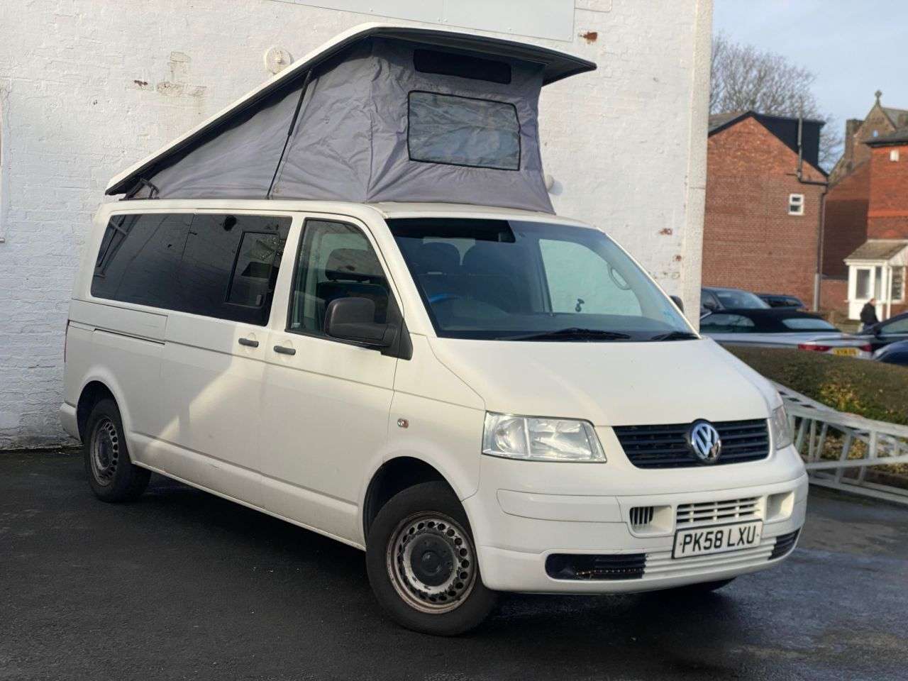 A 2008 VOLKSWAGEN TRANSPORTER SHUTTLE 1.9 TDI T30 S Minibus 4dr Diesel Manual L3 H1 (211 g/km, 83 bhp) SAT NAV, S A 2008 VOLKSWAGEN TRANSPORTER SHUTTLE 1.9 TDI T30 S Minibus 4dr Diesel Manual L3 H1 (211 g/km, 83 bhp) SAT NAV, S