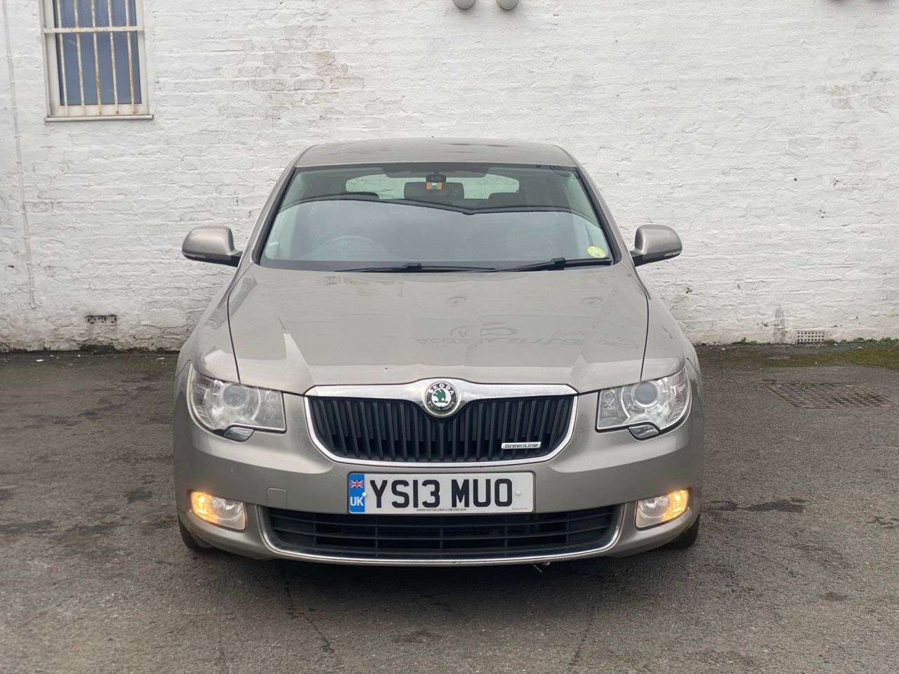 A 2013 SKODA SUPERB 1.6 TDI SE GreenLine II Hatchback 5dr Diesel Manual Euro 5 (s/s) (105 ps) 1 A 2013 SKODA SUPERB 1.6 TDI SE GreenLine II Hatchback 5dr Diesel Manual Euro 5 (s/s) (105 ps) 1