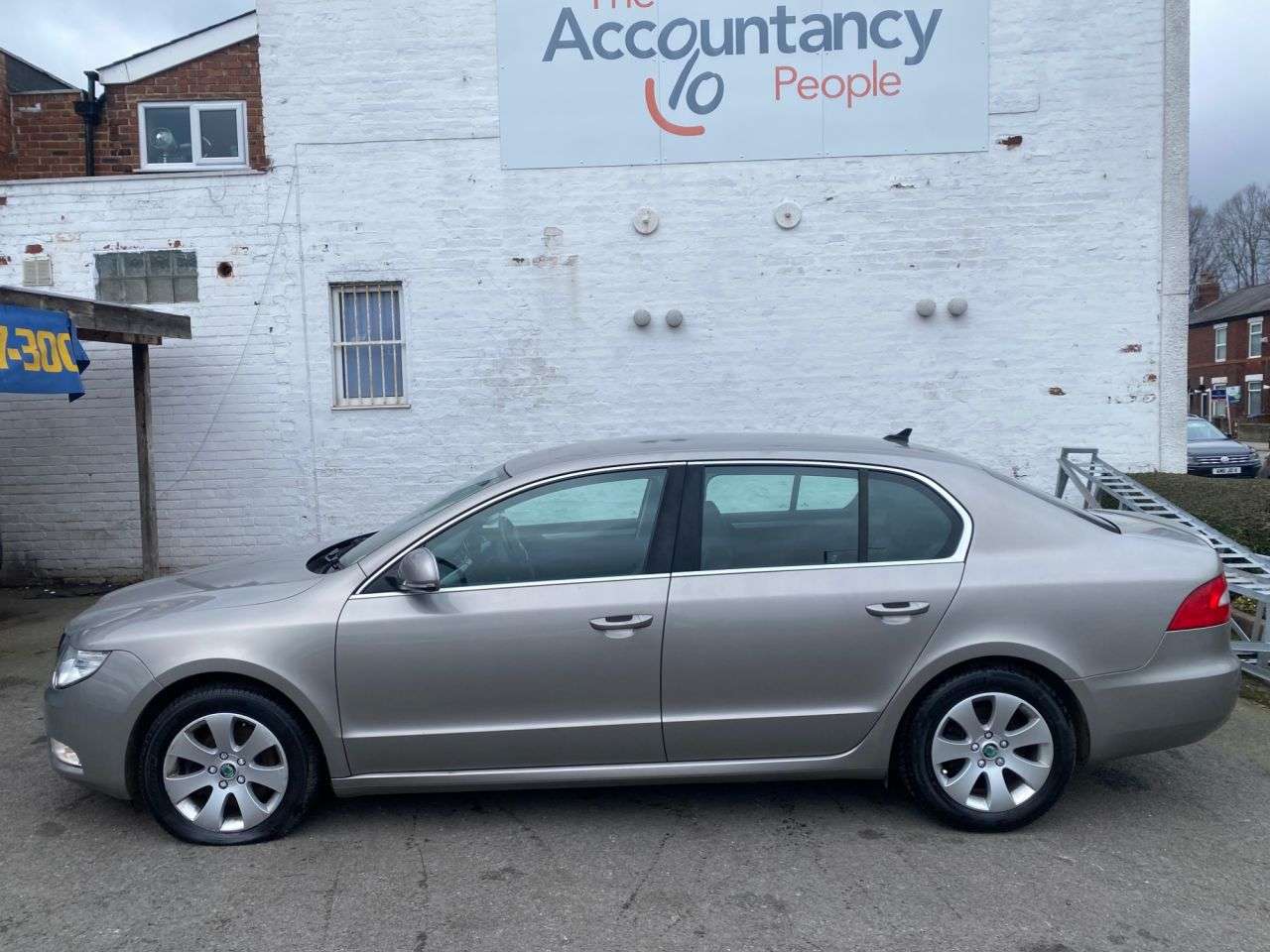 2013 SKODA SUPERB 2013 SKODA SUPERB