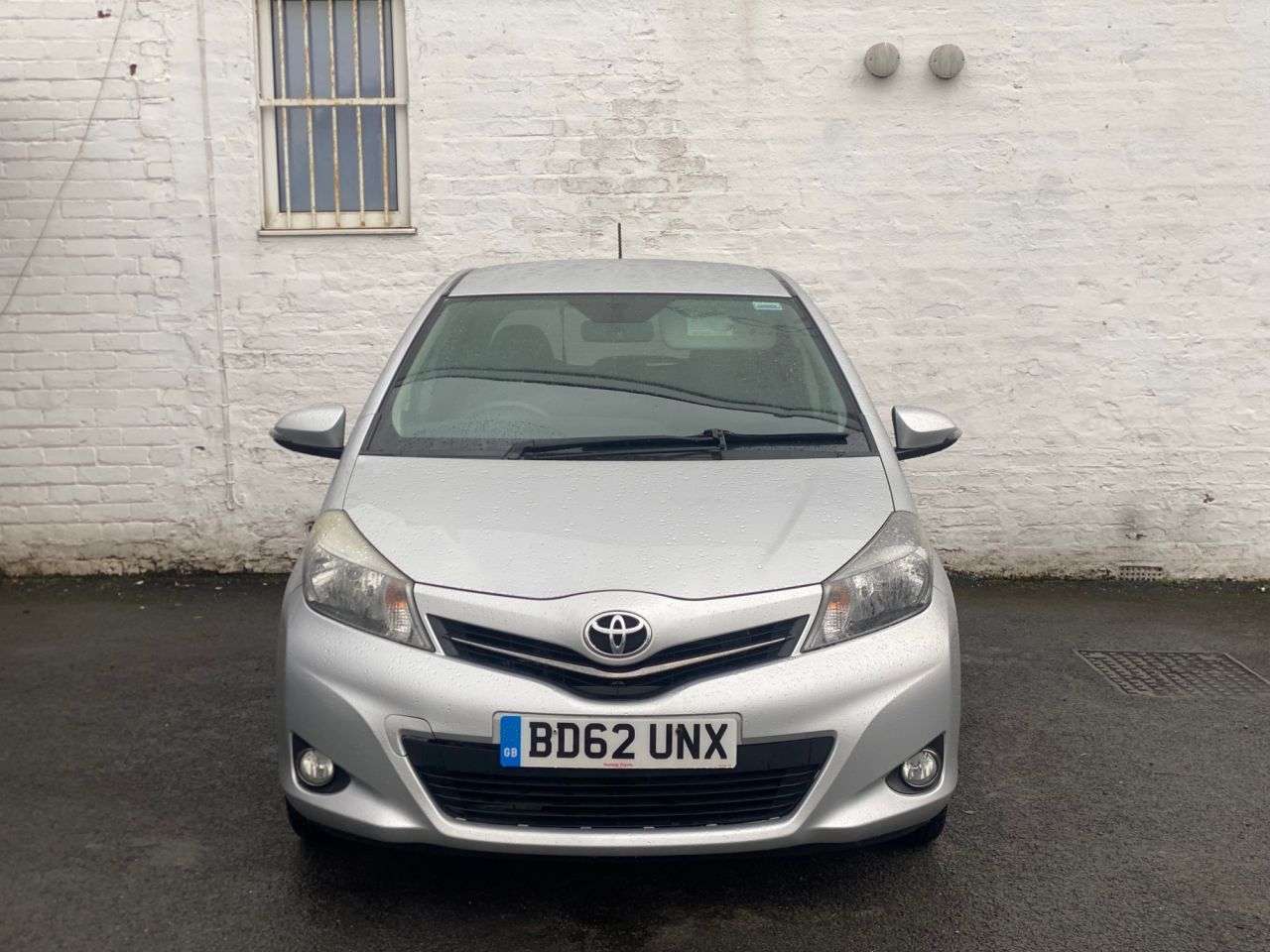 A 2012 TOYOTA YARIS 1.33 Dual VVT-i Trend Hatchback 5dr Petrol Manual Euro 5 (101 ps) COMPREHEN A 2012 TOYOTA YARIS 1.33 Dual VVT-i Trend Hatchback 5dr Petrol Manual Euro 5 (101 ps) COMPREHEN