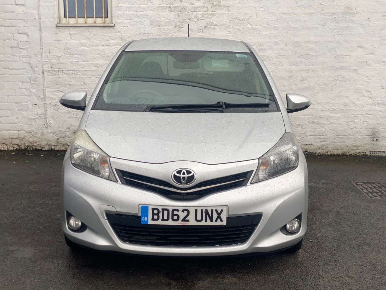 A 2012 TOYOTA YARIS 1.33 Dual VVT-i Trend Hatchback 5dr Petrol Manual Euro 5 (101 ps) COMPREHEN A 2012 TOYOTA YARIS 1.33 Dual VVT-i Trend Hatchback 5dr Petrol Manual Euro 5 (101 ps) COMPREHEN