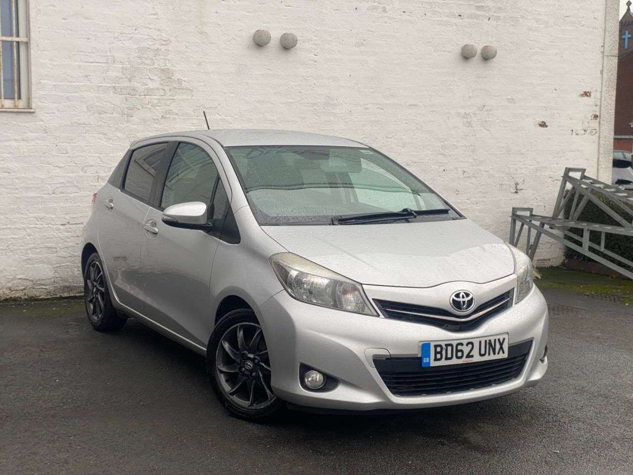 A 2012 TOYOTA YARIS 1.33 Dual VVT-i Trend Hatchback 5dr Petrol Manual Euro 5 (101 ps) COMPREHEN A 2012 TOYOTA YARIS 1.33 Dual VVT-i Trend Hatchback 5dr Petrol Manual Euro 5 (101 ps) COMPREHEN