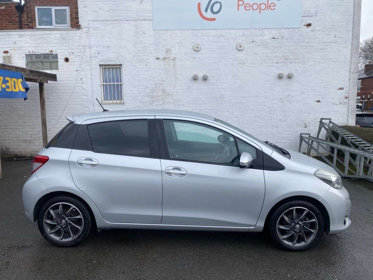 2012 TOYOTA YARIS 2012 TOYOTA YARIS