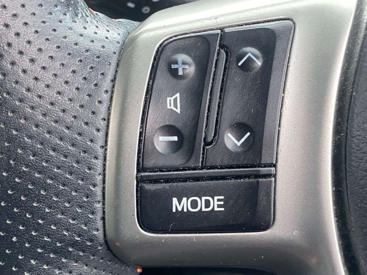 2012 TOYOTA YARIS 2012 TOYOTA YARIS