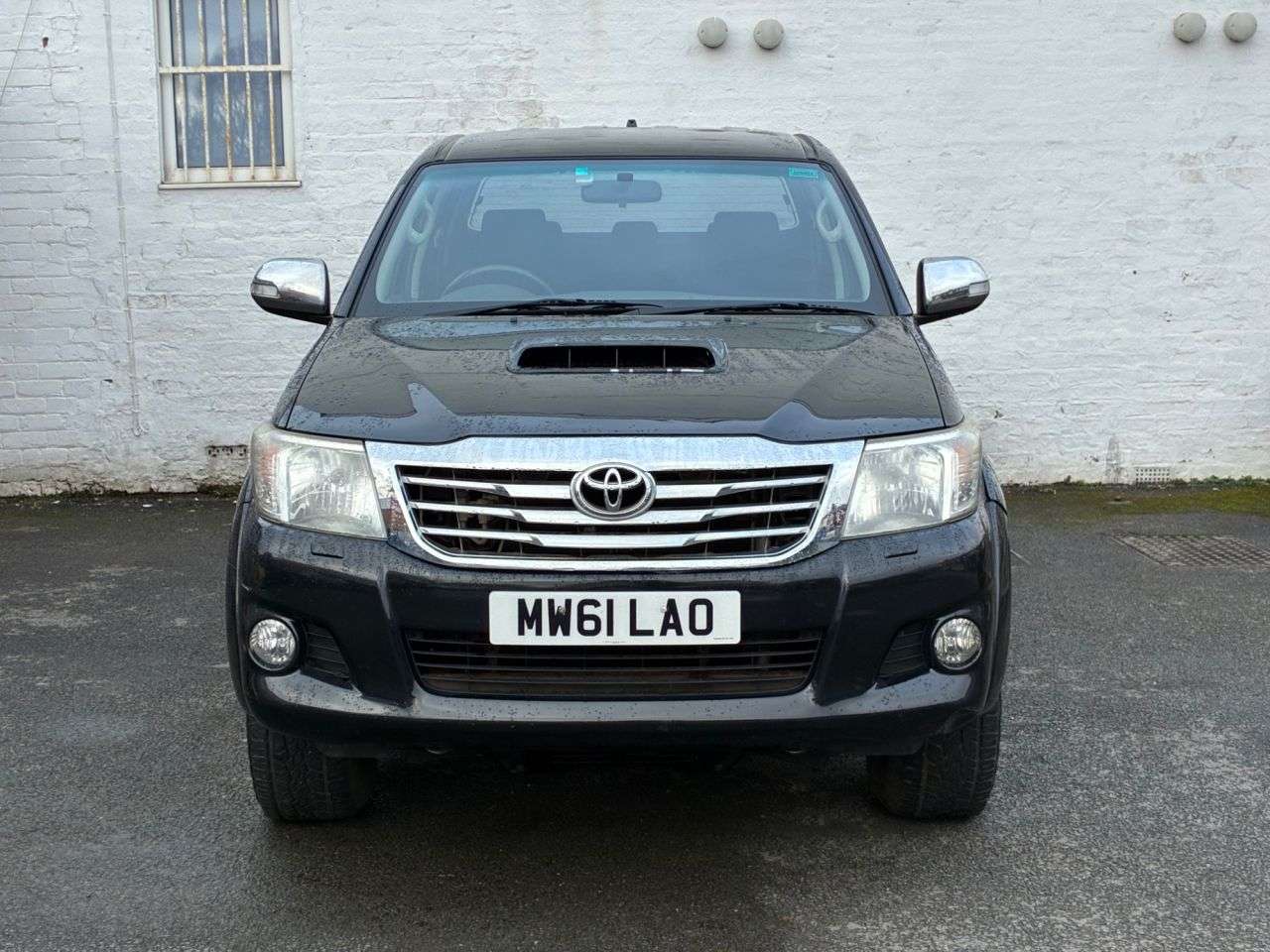 A 2012 TOYOTA HI-LUX 2.5 D-4D HL3 Pickup Double Cab 4dr Diesel Manual 4WD Euro 5 (144 ps) FULL T A 2012 TOYOTA HI-LUX 2.5 D-4D HL3 Pickup Double Cab 4dr Diesel Manual 4WD Euro 5 (144 ps) FULL T