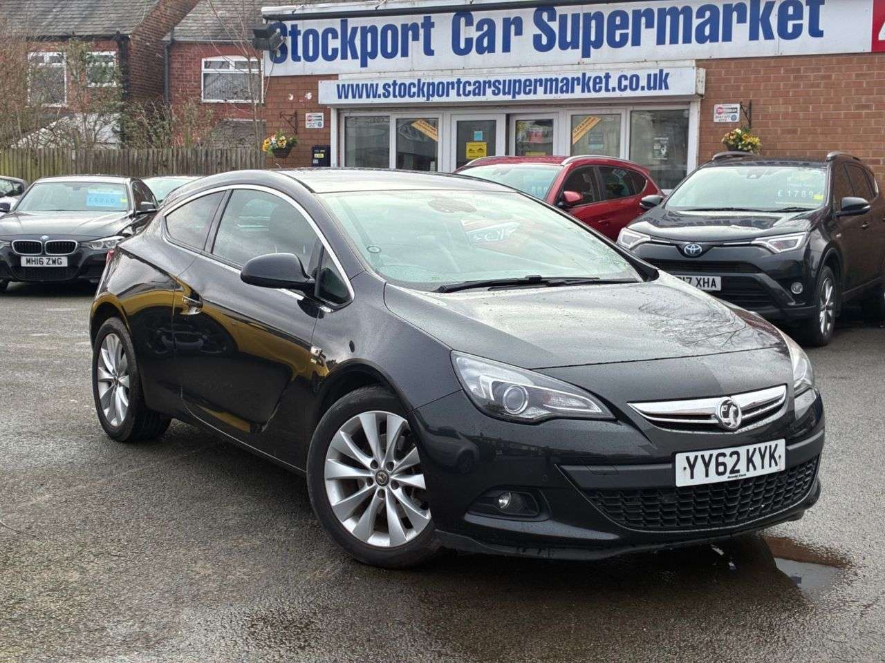A 2012 VAUXHALL ASTRA GTC 1.4T SRi Coupe 3dr Petrol Manual Euro 5 (s/s) (140 ps) RECENTLY SERVICED, M A 2012 VAUXHALL ASTRA GTC 1.4T SRi Coupe 3dr Petrol Manual Euro 5 (s/s) (140 ps) RECENTLY SERVICED, M