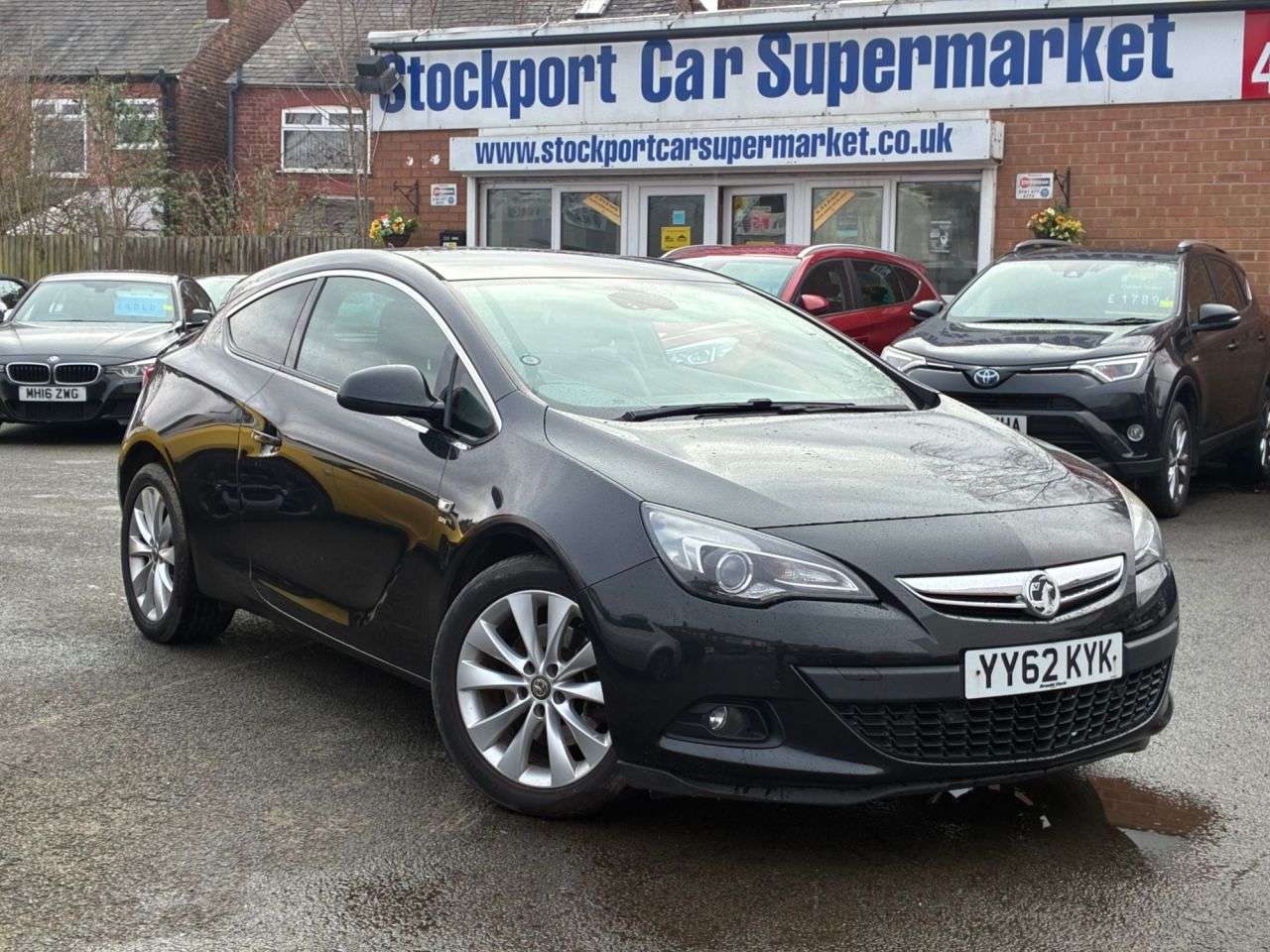 A 2012 VAUXHALL ASTRA GTC 1.4T SRi Coupe 3dr Petrol Manual Euro 5 (s/s) (140 ps) RECENTLY SERVICED, M A 2012 VAUXHALL ASTRA GTC 1.4T SRi Coupe 3dr Petrol Manual Euro 5 (s/s) (140 ps) RECENTLY SERVICED, M