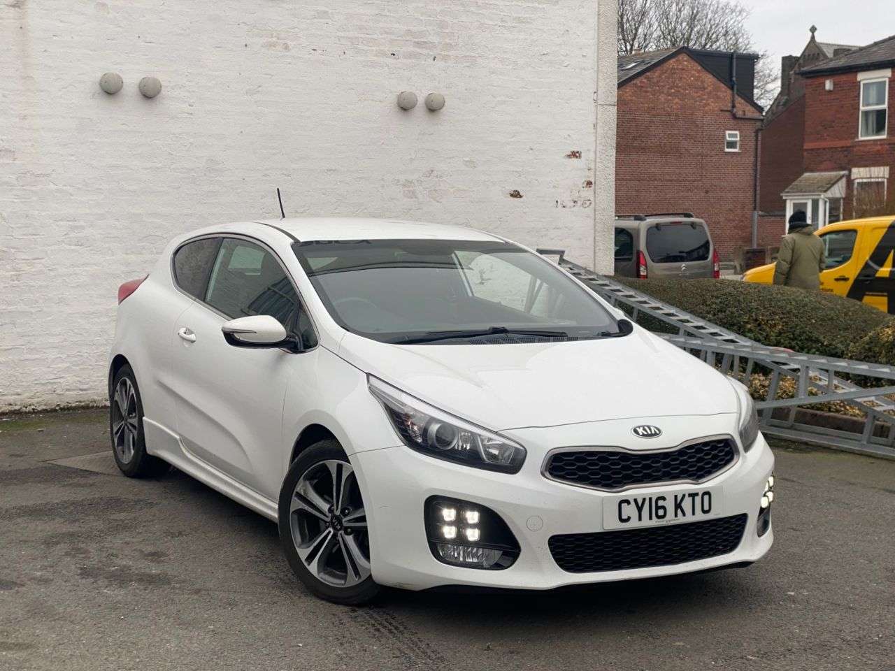 A 2016 KIA PROCEED 1.6 CRDi GT-Line Hatchback 3dr Diesel Manual Euro 6 (s/s) (134 bhp) * SAT N A 2016 KIA PROCEED 1.6 CRDi GT-Line Hatchback 3dr Diesel Manual Euro 6 (s/s) (134 bhp) * SAT N