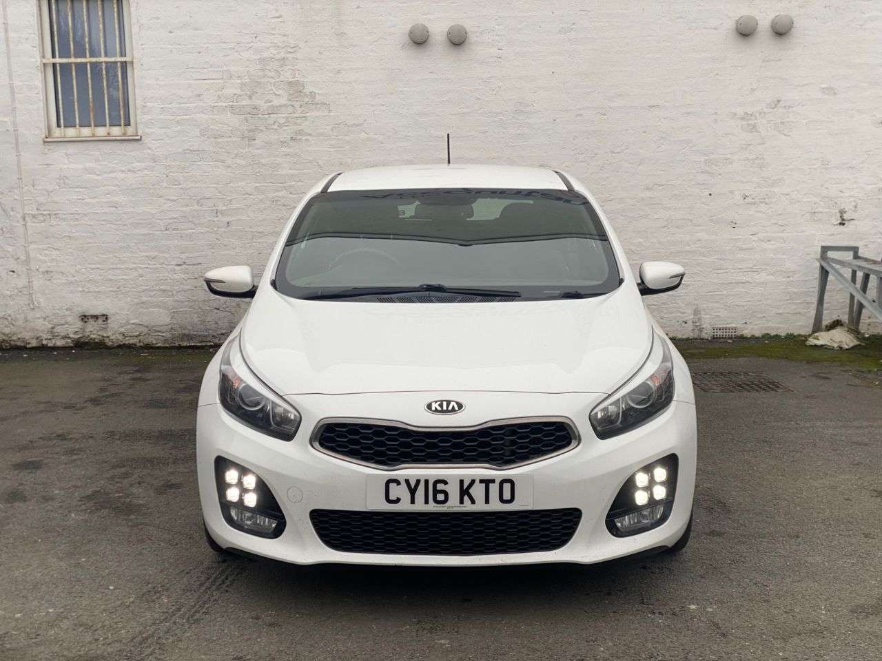 A 2016 KIA PROCEED 1.6 CRDi GT-Line Hatchback 3dr Diesel Manual Euro 6 (s/s) (134 bhp) * SAT N A 2016 KIA PROCEED 1.6 CRDi GT-Line Hatchback 3dr Diesel Manual Euro 6 (s/s) (134 bhp) * SAT N