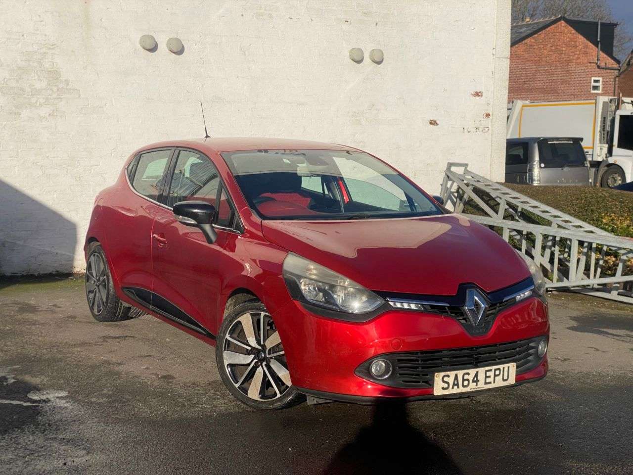 A 2014 RENAULT CLIO 1.5 dCi Dynamique S MediaNav Hatchback 5dr Diesel Manual Euro 5 (s/s) (90 p A 2014 RENAULT CLIO 1.5 dCi Dynamique S MediaNav Hatchback 5dr Diesel Manual Euro 5 (s/s) (90 p