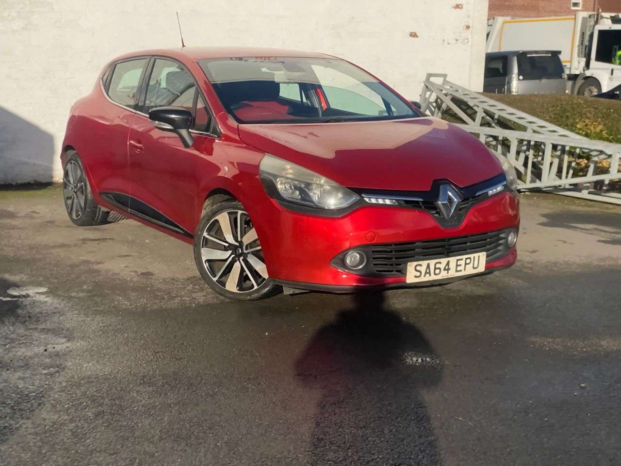 A 2014 RENAULT CLIO 1.5 dCi Dynamique S MediaNav Hatchback 5dr Diesel Manual Euro 5 (s/s) (90 p A 2014 RENAULT CLIO 1.5 dCi Dynamique S MediaNav Hatchback 5dr Diesel Manual Euro 5 (s/s) (90 p