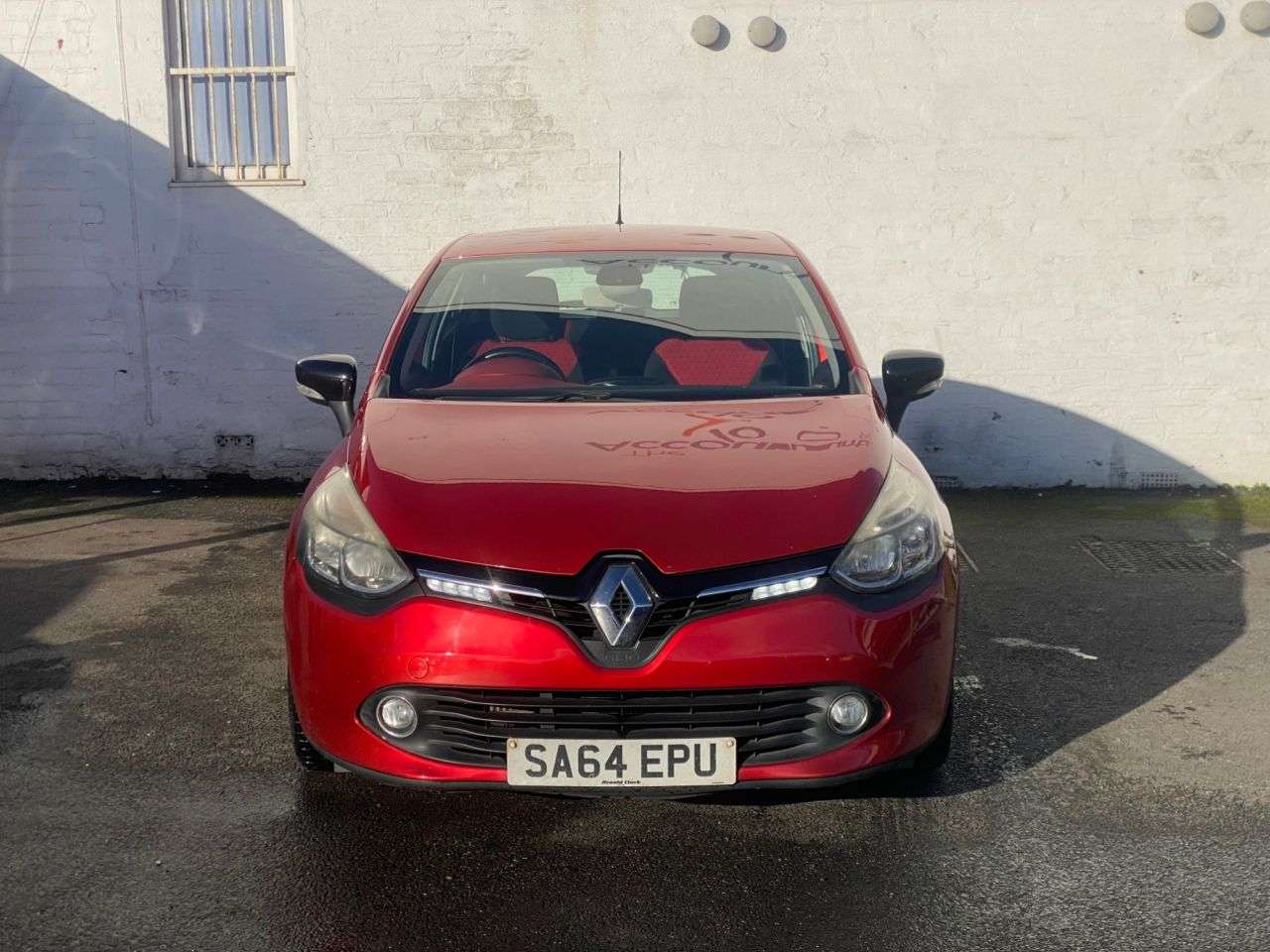 A 2014 RENAULT CLIO 1.5 dCi Dynamique S MediaNav Hatchback 5dr Diesel Manual Euro 5 (s/s) (90 p A 2014 RENAULT CLIO 1.5 dCi Dynamique S MediaNav Hatchback 5dr Diesel Manual Euro 5 (s/s) (90 p