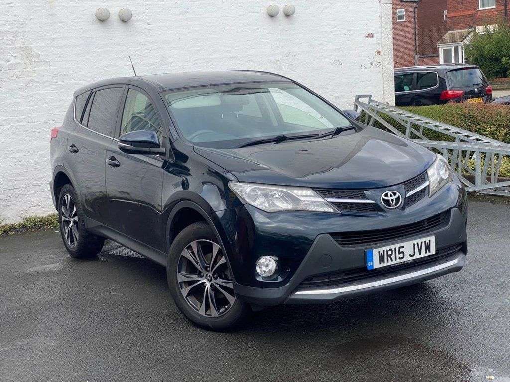 A 2015 TOYOTA RAV4 2.0 D-4D Icon SUV 5dr Diesel Manual 4WD Euro 5 (s/s) (124 ps) A 2015 TOYOTA RAV4 2.0 D-4D Icon SUV 5dr Diesel Manual 4WD Euro 5 (s/s) (124 ps)