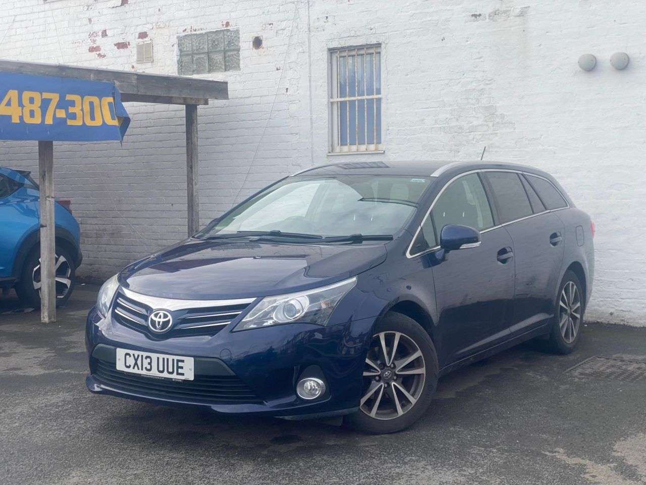A 2013 TOYOTA AVENSIS 2.0 D-4D Select Tourer 5dr Diesel Manual Euro 5 (126 ps) FULL MAIN DEALER S A 2013 TOYOTA AVENSIS 2.0 D-4D Select Tourer 5dr Diesel Manual Euro 5 (126 ps) FULL MAIN DEALER S