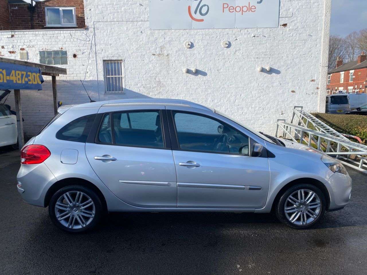 2012 RENAULT CLIO 2012 RENAULT CLIO