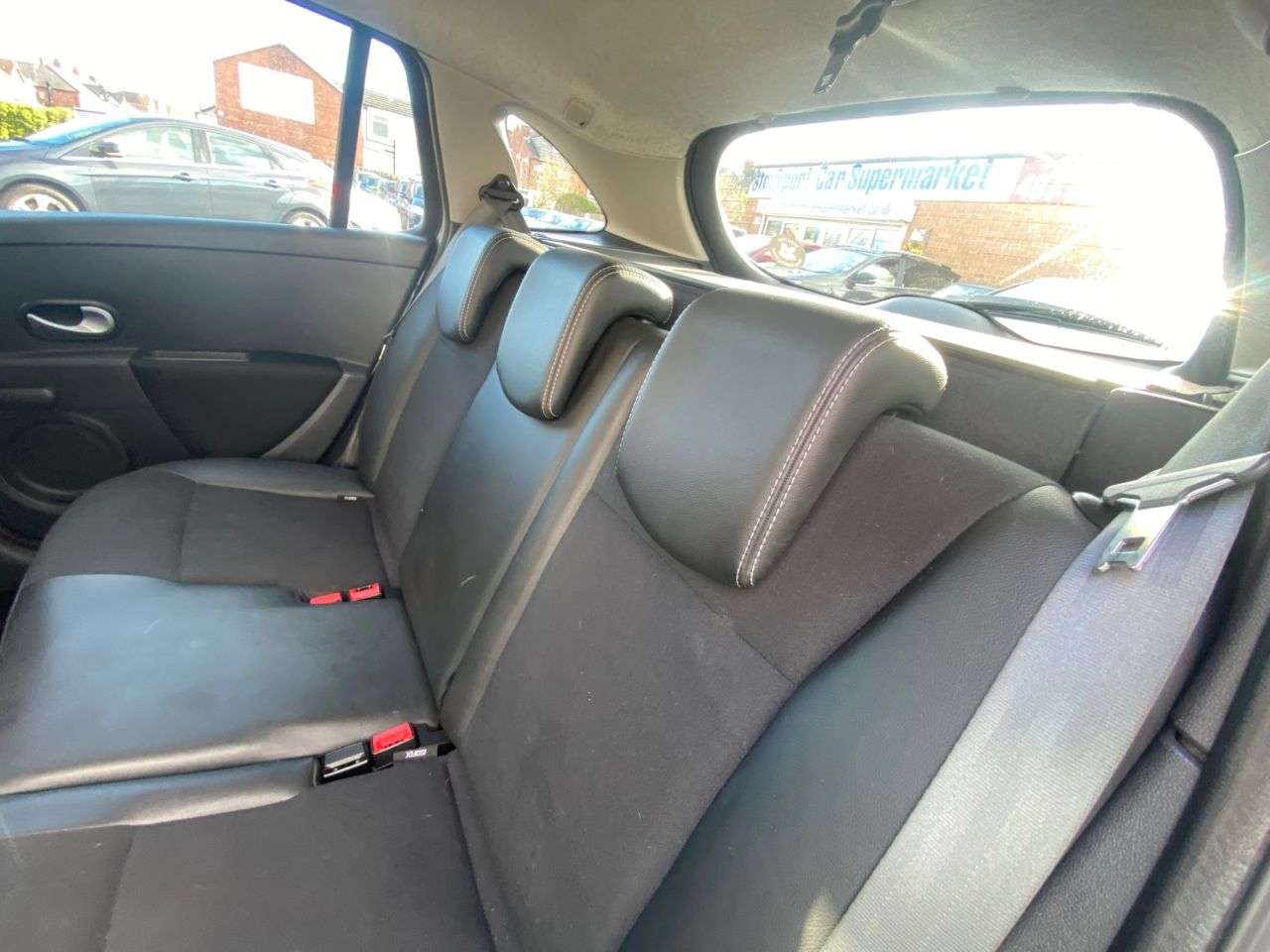 2012 RENAULT CLIO 2012 RENAULT CLIO