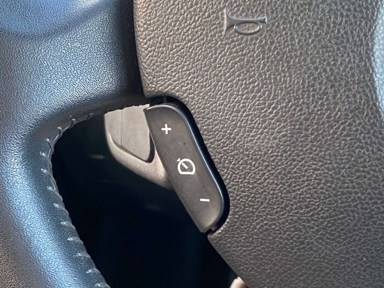 2012 RENAULT CLIO 2012 RENAULT CLIO