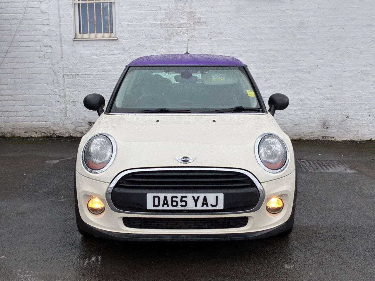 A 2015 MINI HATCH 1.2 One Hatchback 3dr Petrol Manual Euro 6 (s/s) (102 ps) 2 KEYS, ALLOYS,AI A 2015 MINI HATCH 1.2 One Hatchback 3dr Petrol Manual Euro 6 (s/s) (102 ps) 2 KEYS, ALLOYS,AI