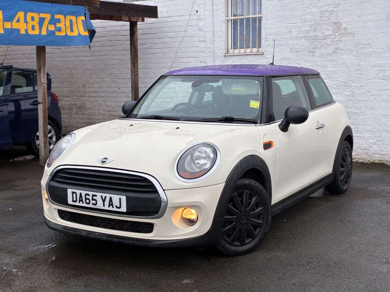 A 2015 MINI HATCH 1.2 One Hatchback 3dr Petrol Manual Euro 6 (s/s) (102 ps) 2 KEYS, ALLOYS,AI A 2015 MINI HATCH 1.2 One Hatchback 3dr Petrol Manual Euro 6 (s/s) (102 ps) 2 KEYS, ALLOYS,AI