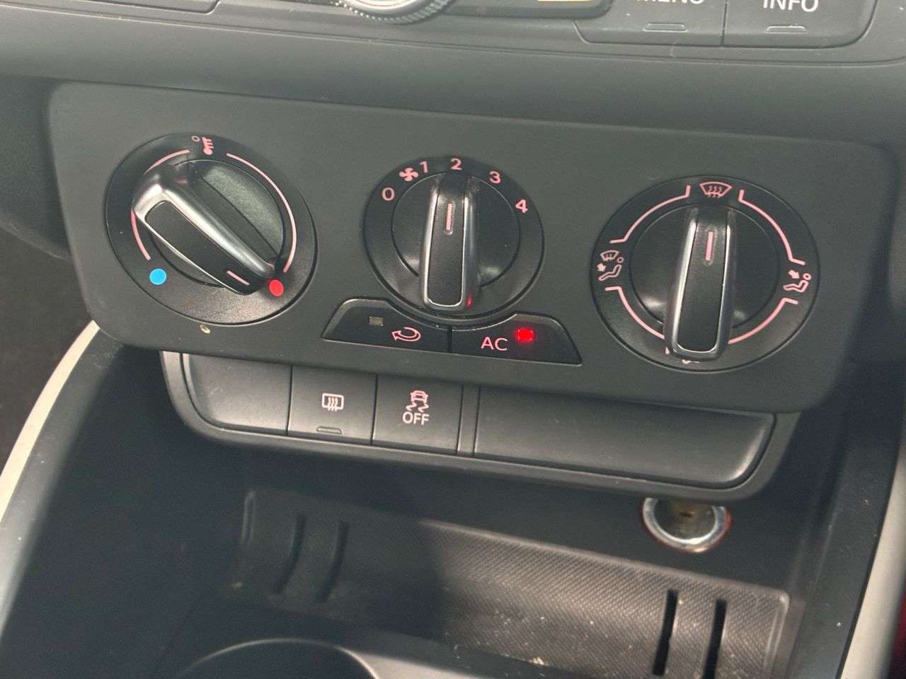 2011 AUDI A1 2011 AUDI A1