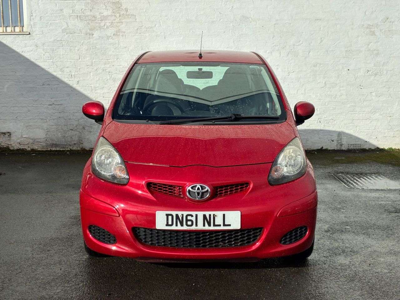 A 2011 TOYOTA AYGO 1.0 VVT-i Ice Hatchback 5dr Petrol Manual Euro 5 (67 ps) FULL SERVICE HISTO A 2011 TOYOTA AYGO 1.0 VVT-i Ice Hatchback 5dr Petrol Manual Euro 5 (67 ps) FULL SERVICE HISTO