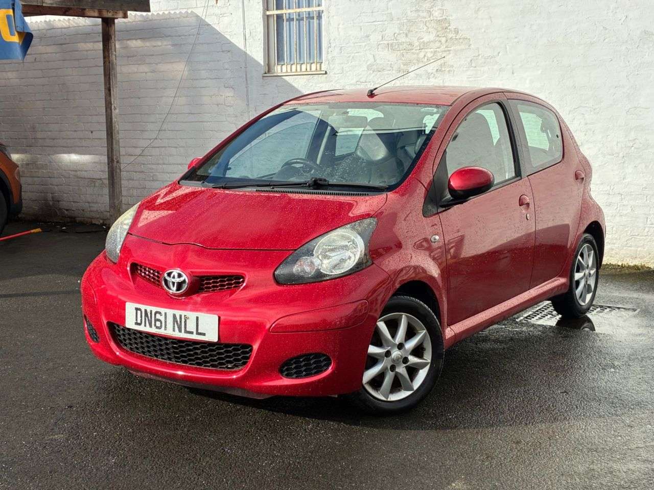 A 2011 TOYOTA AYGO 1.0 VVT-i Ice Hatchback 5dr Petrol Manual Euro 5 (67 ps) FULL SERVICE HISTO A 2011 TOYOTA AYGO 1.0 VVT-i Ice Hatchback 5dr Petrol Manual Euro 5 (67 ps) FULL SERVICE HISTO