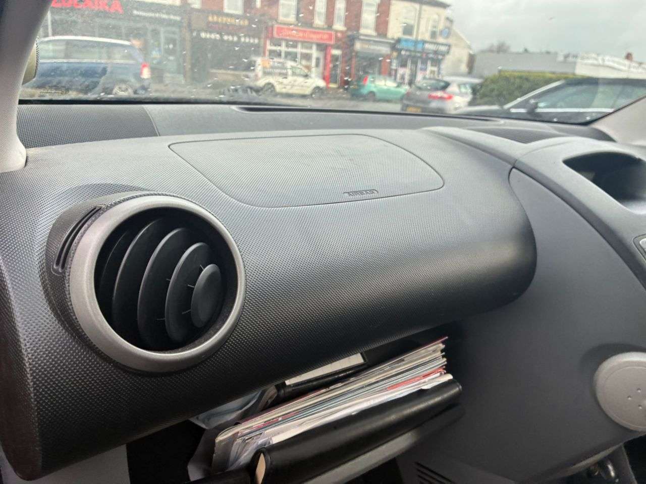 2011 TOYOTA AYGO 2011 TOYOTA AYGO