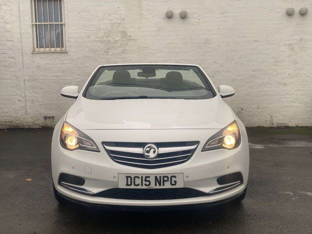 A 2015 VAUXHALL CASCADA 1.4i Turbo SE Convertible 2dr Petrol Manual Euro 6 (s/s) (140 ps) A 2015 VAUXHALL CASCADA 1.4i Turbo SE Convertible 2dr Petrol Manual Euro 6 (s/s) (140 ps)