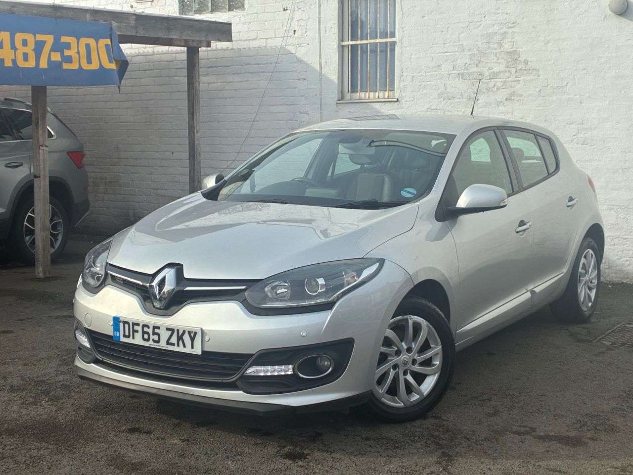 2015 RENAULT MEGANE 2015 RENAULT MEGANE
