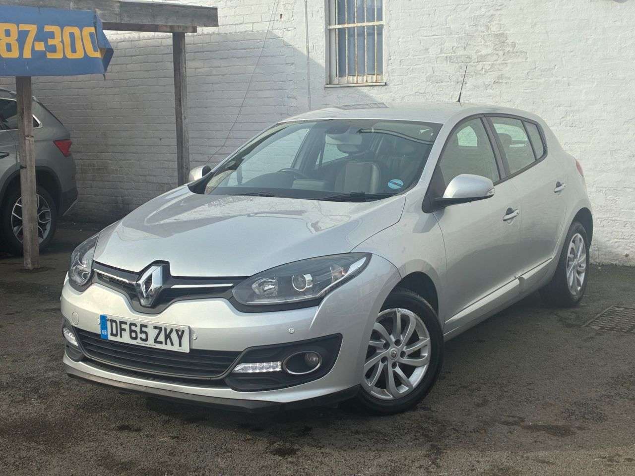 2015 RENAULT MEGANE 2015 RENAULT MEGANE