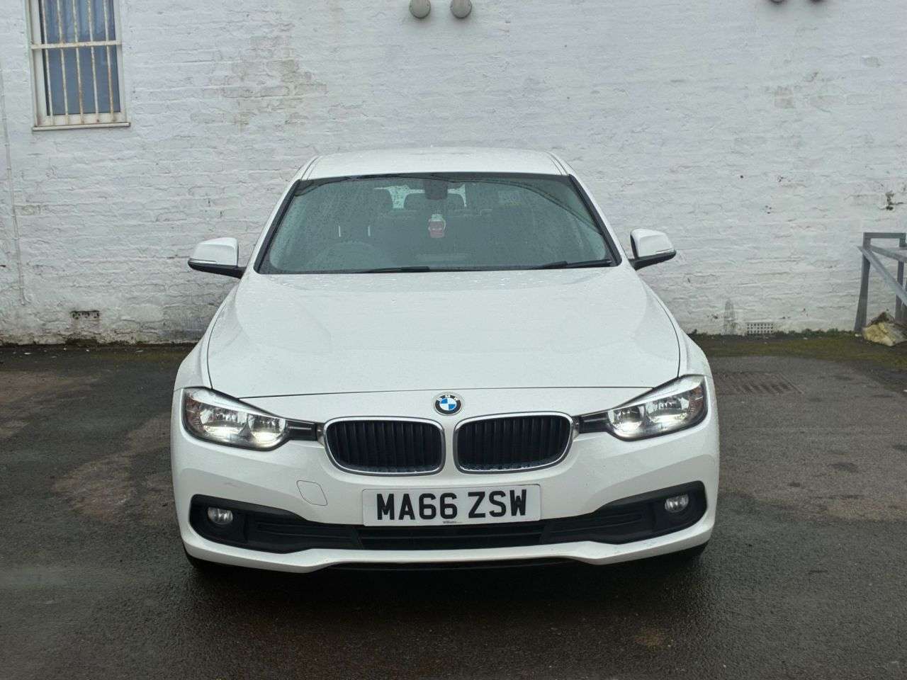 A 2016 BMW 3 SERIES 2.0 320d ED Plus Saloon 4dr Diesel Manual Euro 6 (s/s) (163 ps) * COMPREHEN A 2016 BMW 3 SERIES 2.0 320d ED Plus Saloon 4dr Diesel Manual Euro 6 (s/s) (163 ps) * COMPREHEN