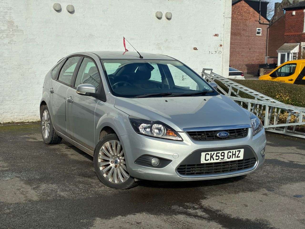 A 2009 FORD FOCUS 1.6 Titanium Hatchback 5dr Petrol Manual (159 g/km, 99 bhp) WELL MAINTAINED A 2009 FORD FOCUS 1.6 Titanium Hatchback 5dr Petrol Manual (159 g/km, 99 bhp) WELL MAINTAINED