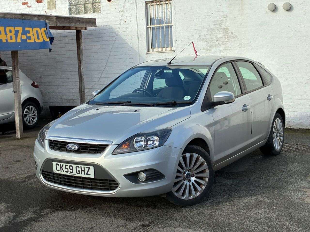 A 2009 FORD FOCUS 1.6 Titanium Hatchback 5dr Petrol Manual (159 g/km, 99 bhp) WELL MAINTAINED A 2009 FORD FOCUS 1.6 Titanium Hatchback 5dr Petrol Manual (159 g/km, 99 bhp) WELL MAINTAINED