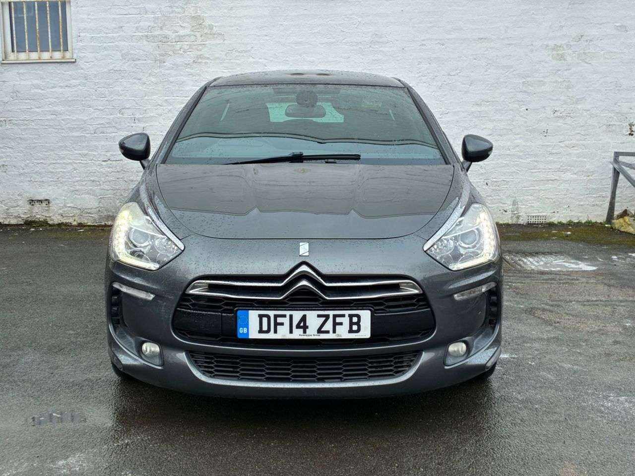 A 2014 CITROEN DS5 1.6 BlueHDi DStyle Hatchback 5dr Diesel Manual Euro 6 (s/s) (120 ps) CAM BE A 2014 CITROEN DS5 1.6 BlueHDi DStyle Hatchback 5dr Diesel Manual Euro 6 (s/s) (120 ps) CAM BE