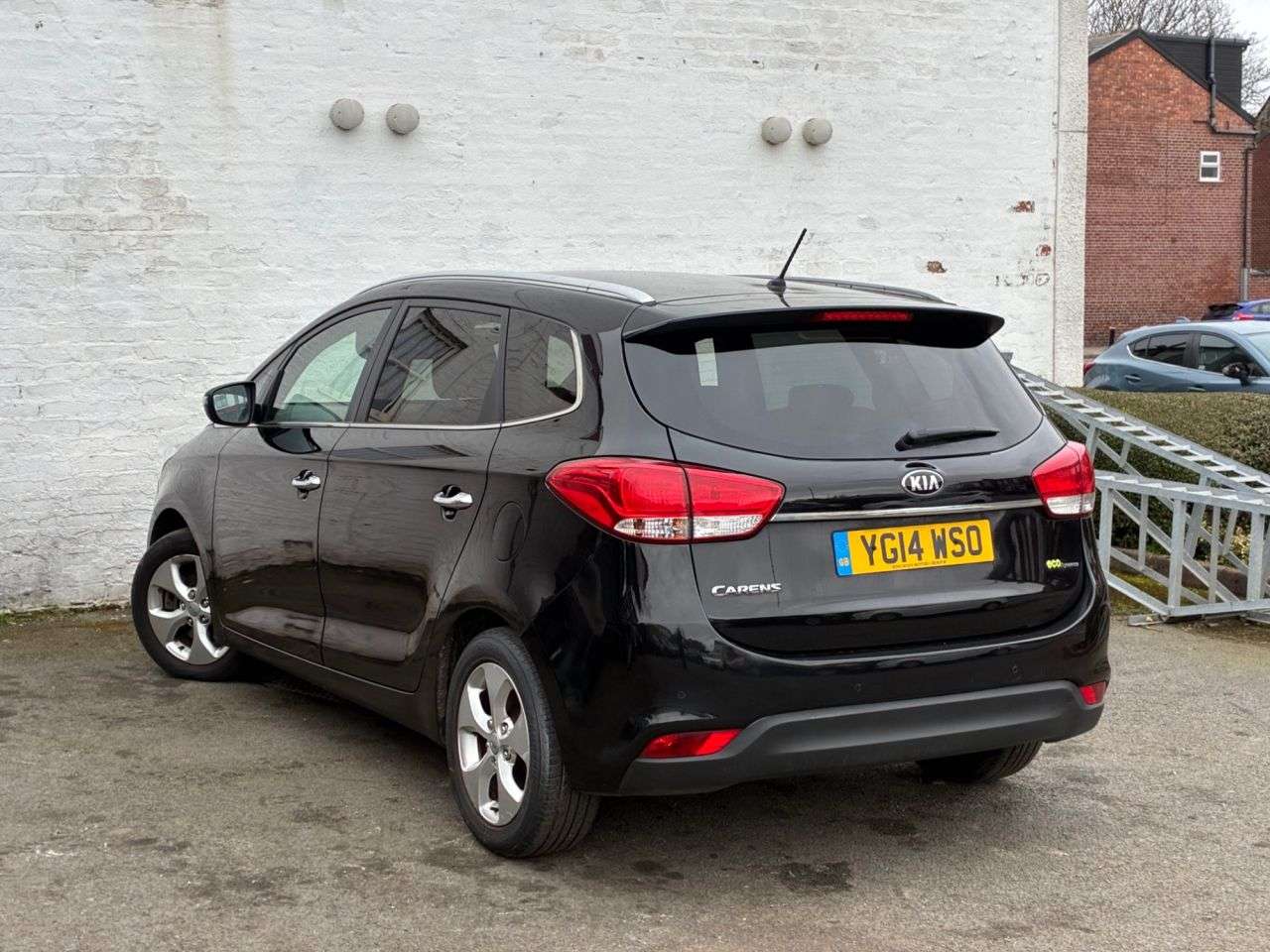 2014 KIA CARENS 2014 KIA CARENS