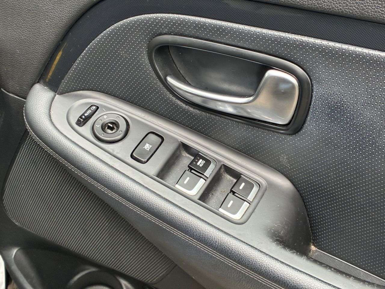 2014 KIA CARENS 2014 KIA CARENS